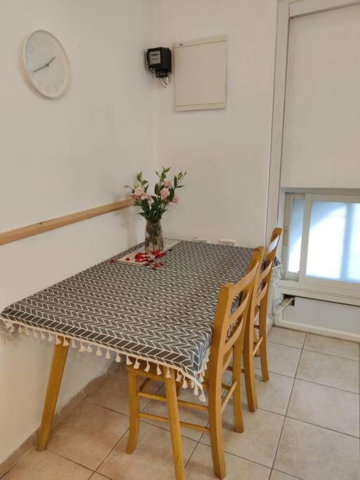 דירה לזוג על שוק מחנה יהודה Apartamento Jerusalém Exterior foto